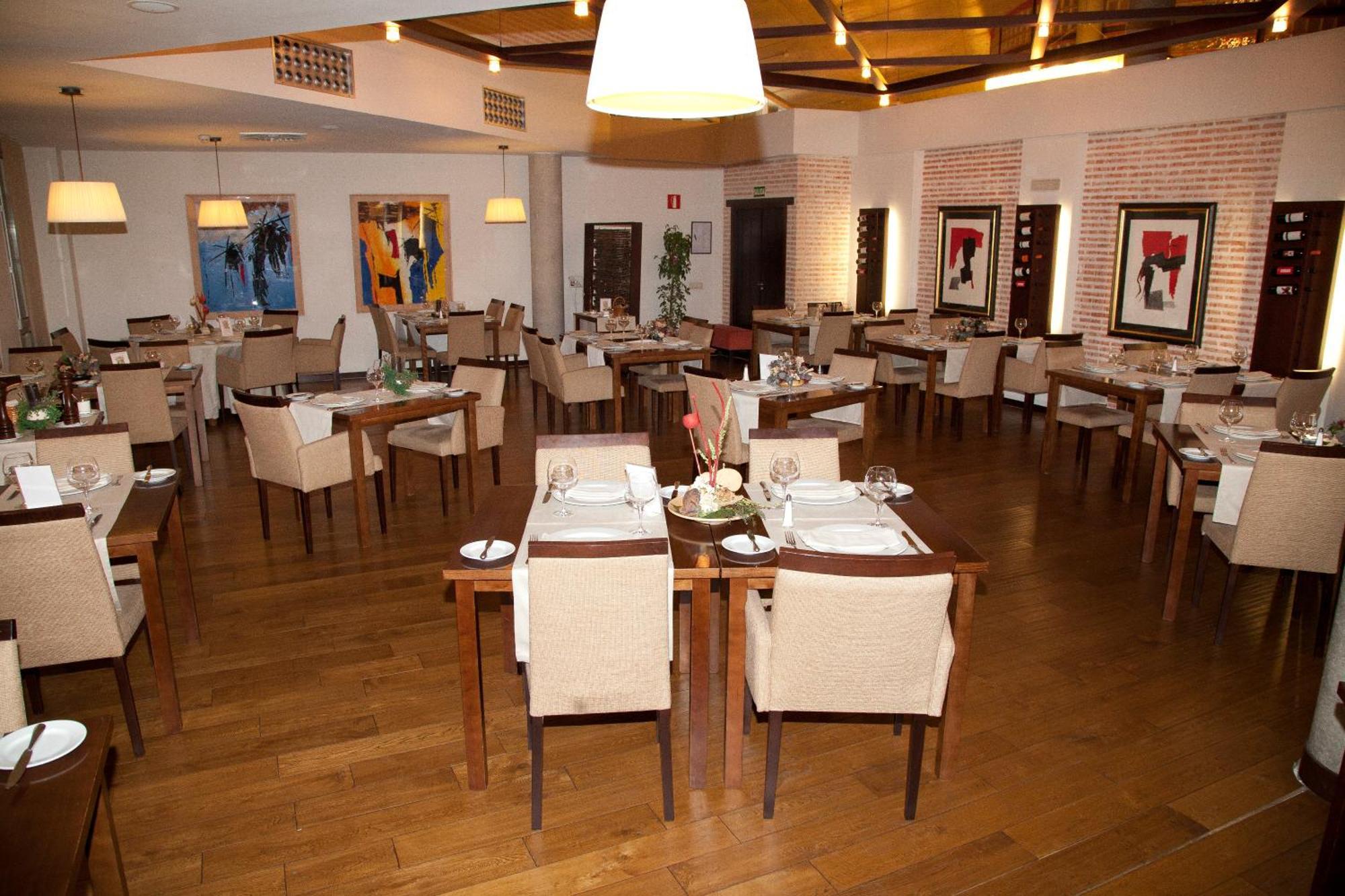 Hotel Isla De La Garena Alcalá de Henares Restaurante foto