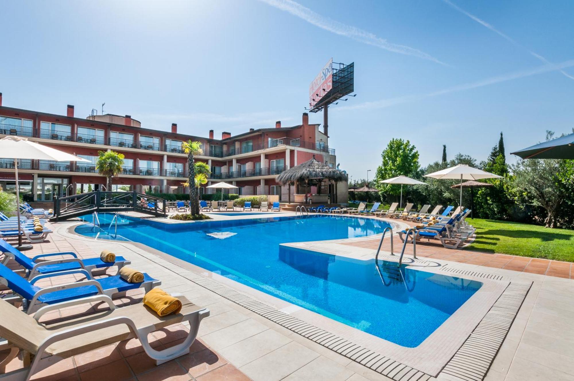 Hotel Isla De La Garena Alcalá de Henares Exterior foto