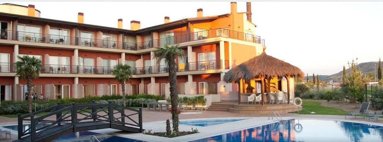 Hotel Isla De La Garena Alcalá de Henares Exterior foto